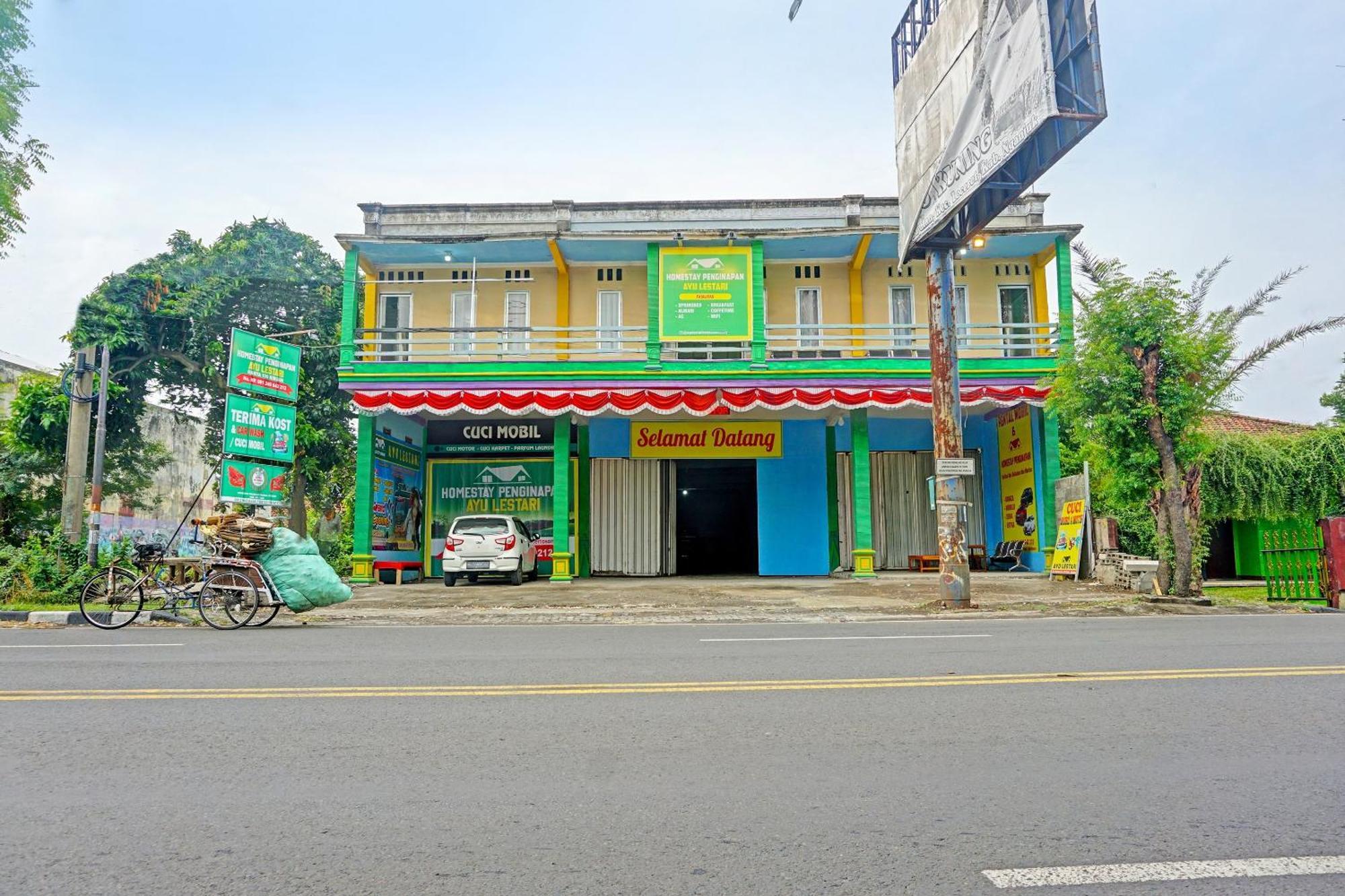 Oyo 91825 Ayu Lestari Homestay Nganjuk 外观 照片